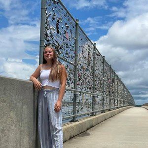 Meet your Posher, Cammy